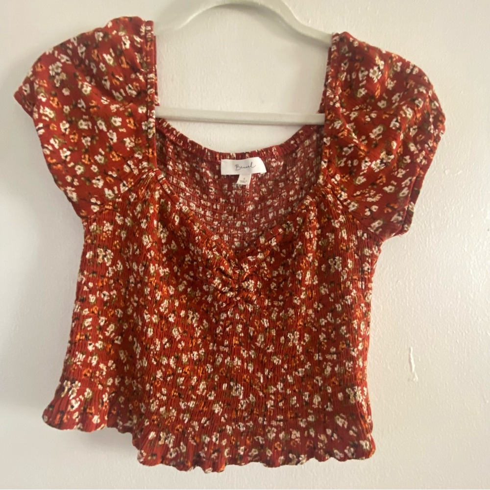 Fresh and soft flower print top size Small